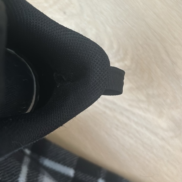 Black Nike boys court shoes - Picture 4 of 5